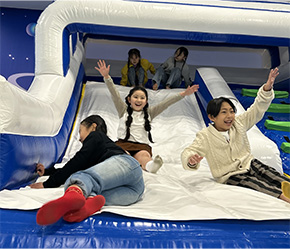 巨大室内遊園地